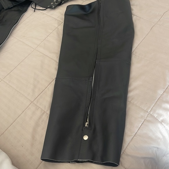 XL Leather Chaps - Picture 6 of 7